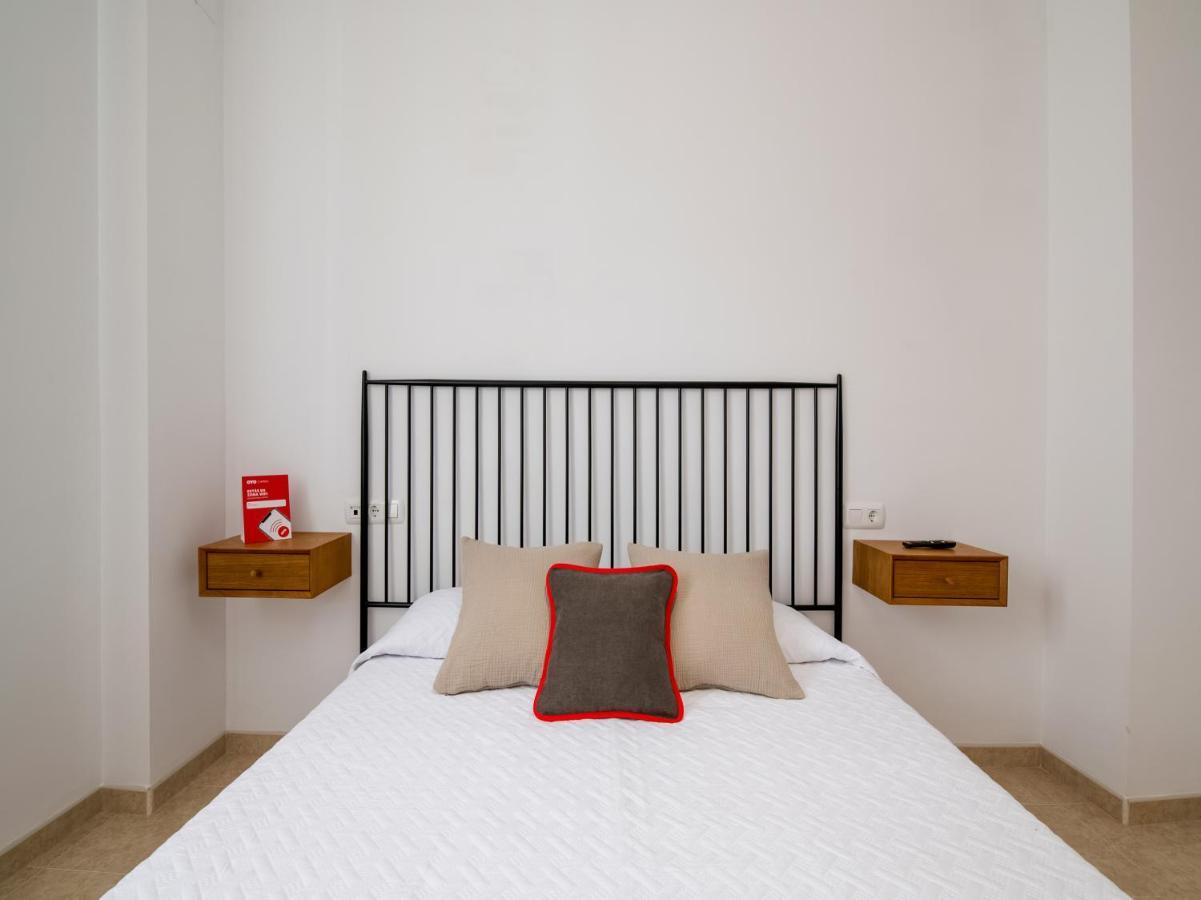 Apartamentos Santiago Ecija Bagian luar foto